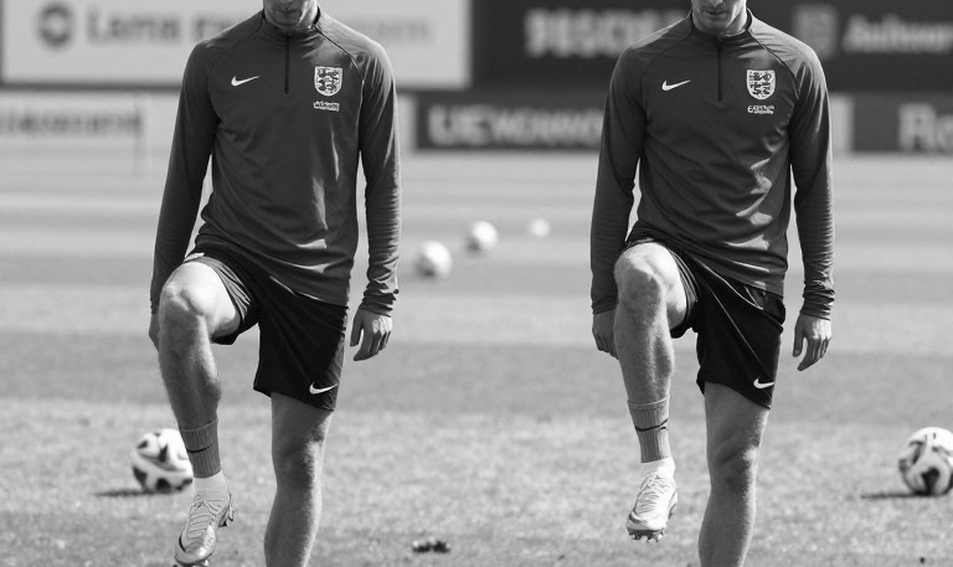 Tờ báo cáo trắng trơn và giới hạn của dữ liệu ở V-League